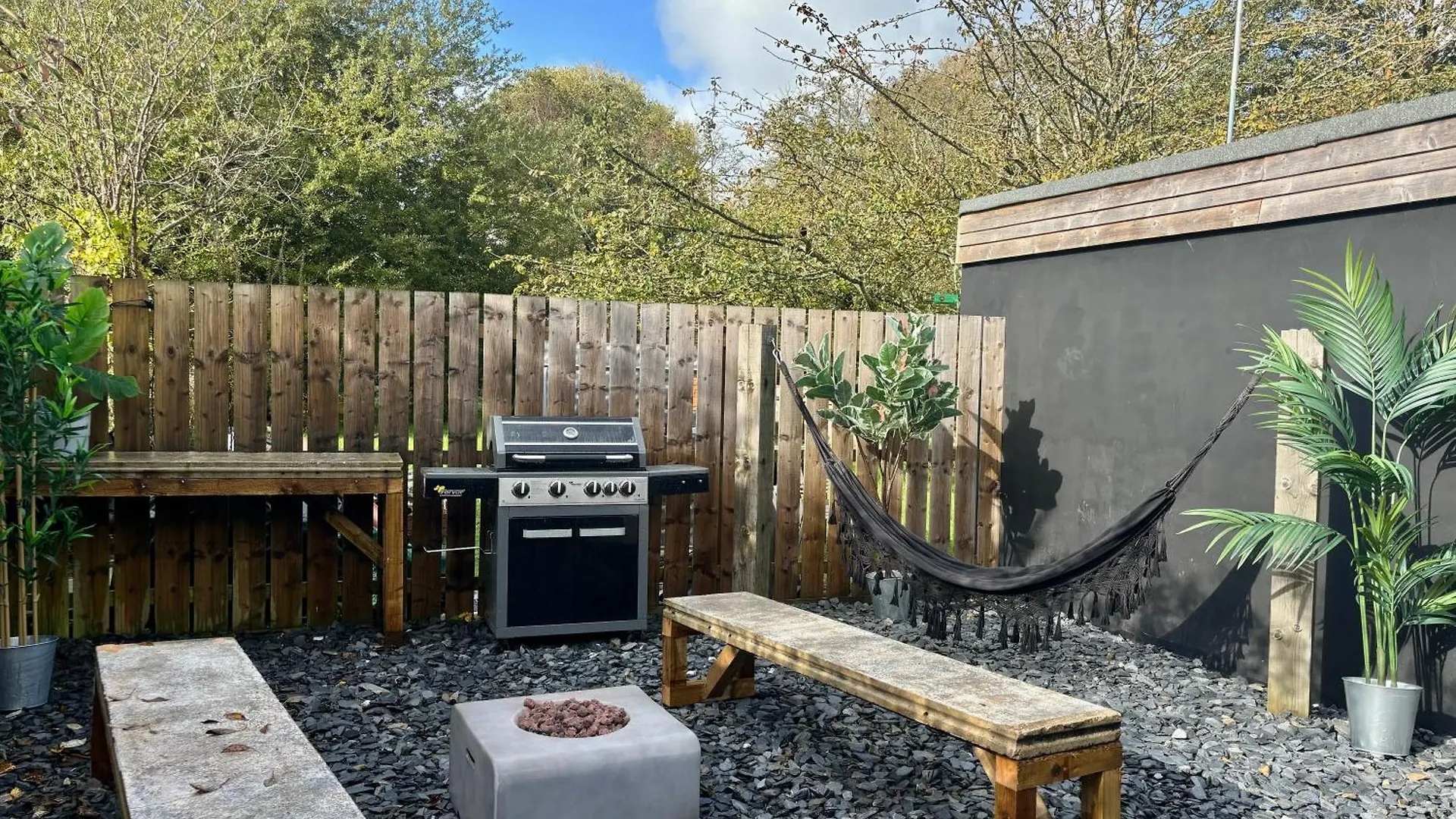 The Pinewood Cabin With Firepit & Bbq Ringwood
